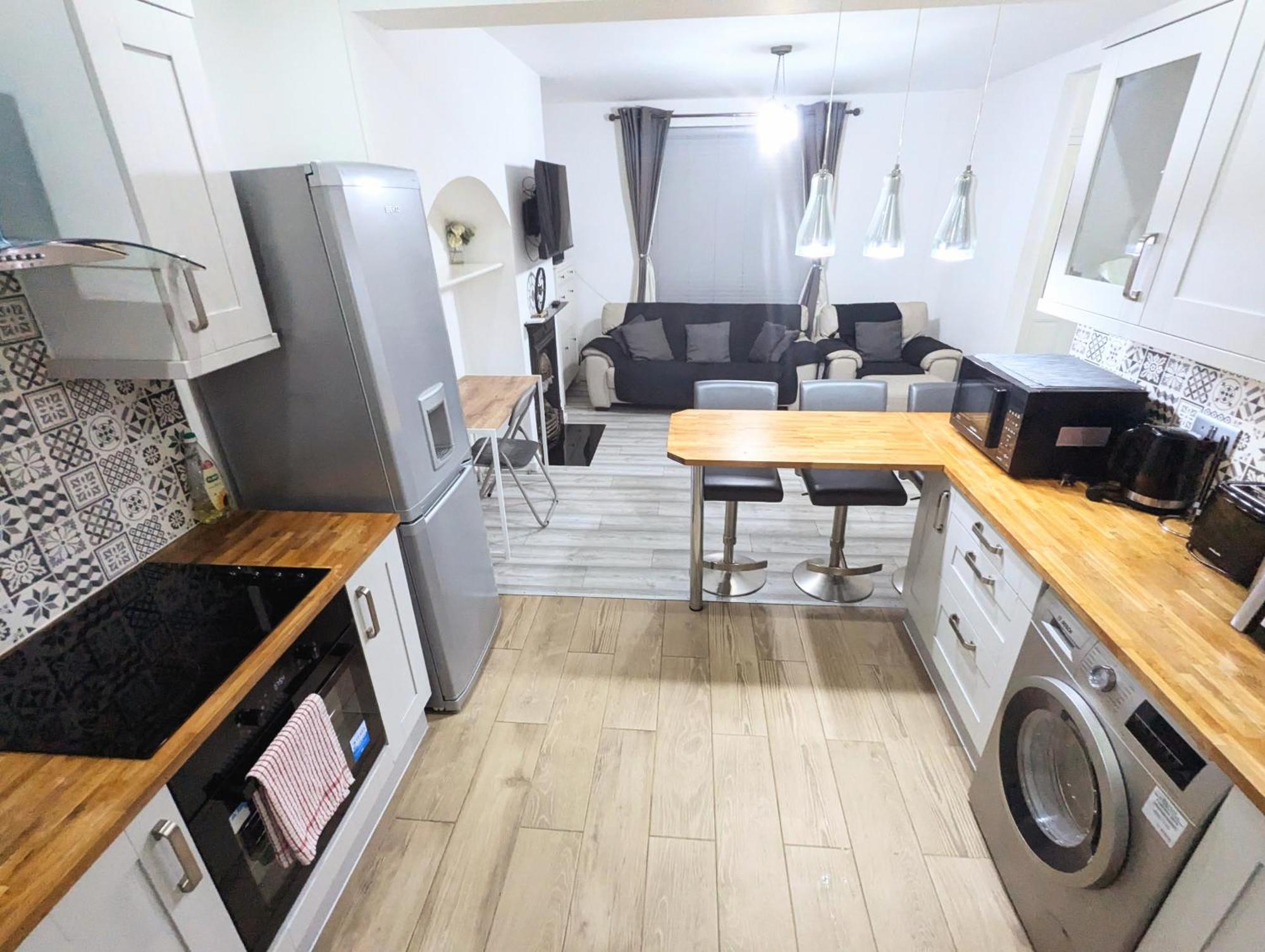 Bromley Serviced Apartments - Beckenham Place Park - London - 2 Bed House - Free Parking - 2 Beds 1 Sofabed Экстерьер фото