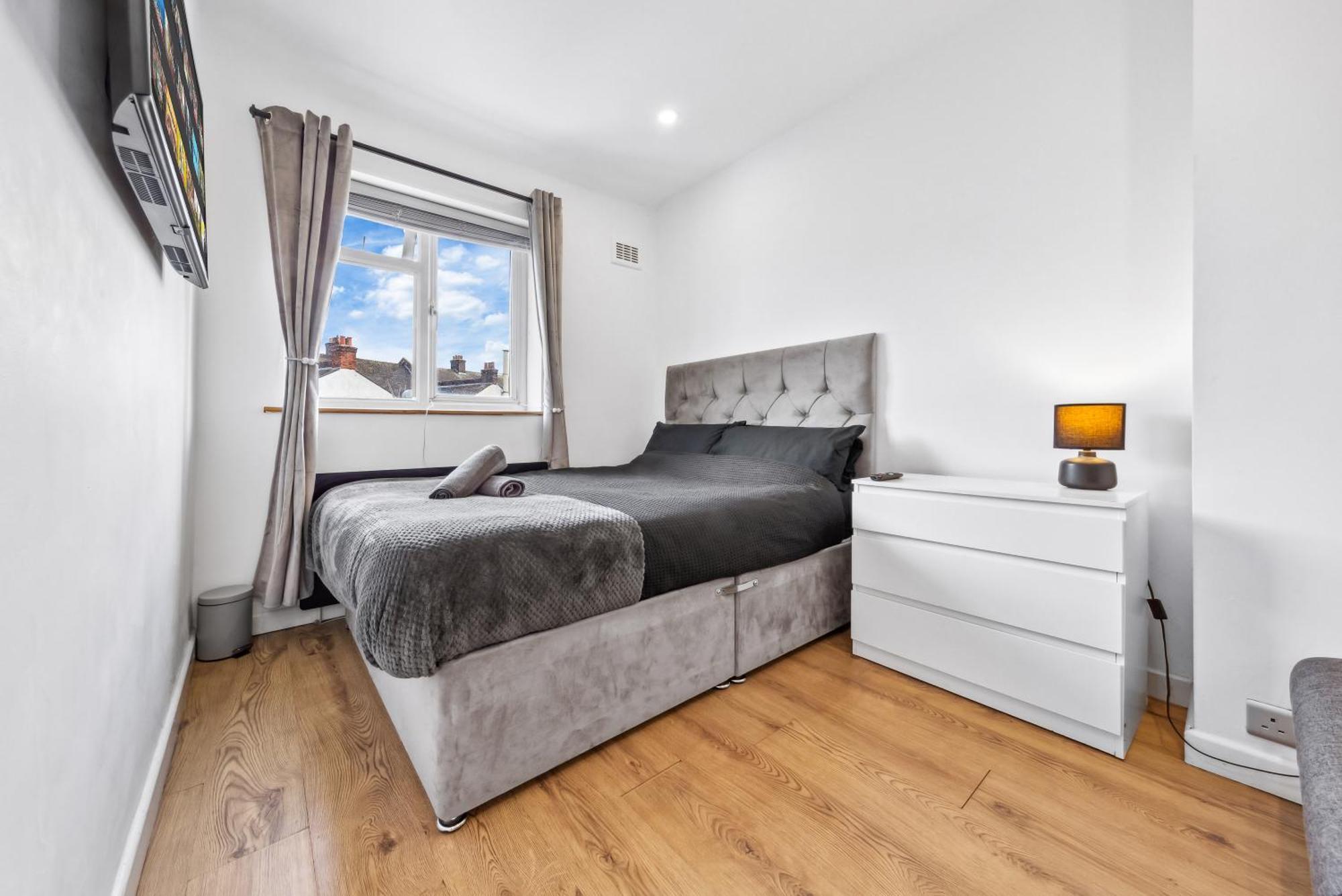 Bromley Serviced Apartments - Beckenham Place Park - London - 2 Bed House - Free Parking - 2 Beds 1 Sofabed Экстерьер фото